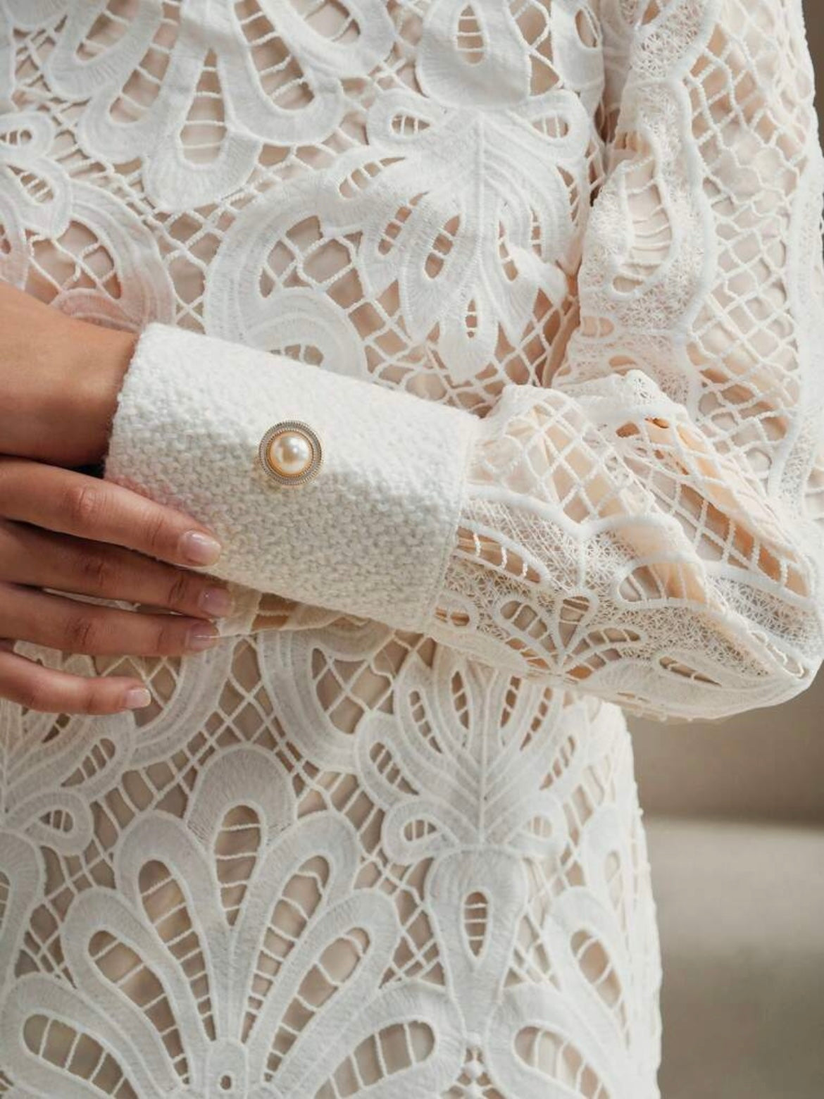 CM-DS483514 Women Elegant Seoul Style Stand Collar Long Sleeve Lace Patchwork Cheongsam Dress - White