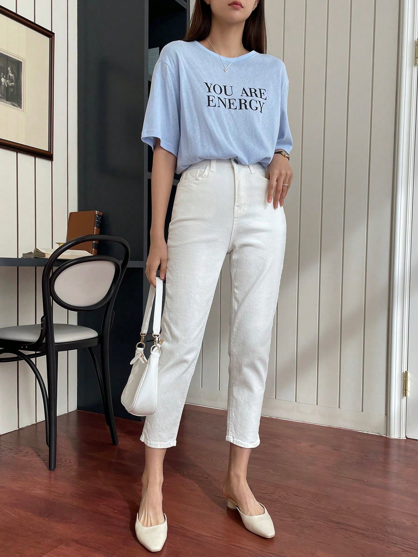 CM-BS455345 Women Casual Seoul Style High Waist Mom Fit Tapered Jeans - White