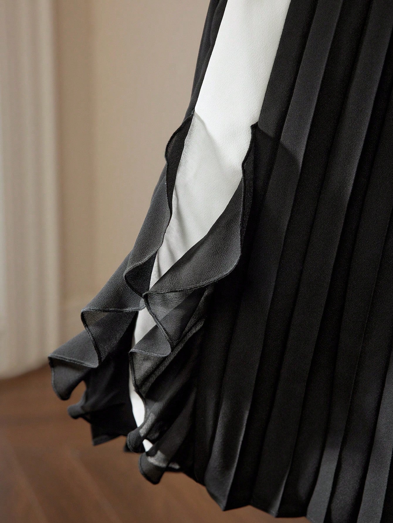 CM-BS084495 Women Elegant Seoul Style Two Tone Ruffle Trim Pleated Panel Skirt