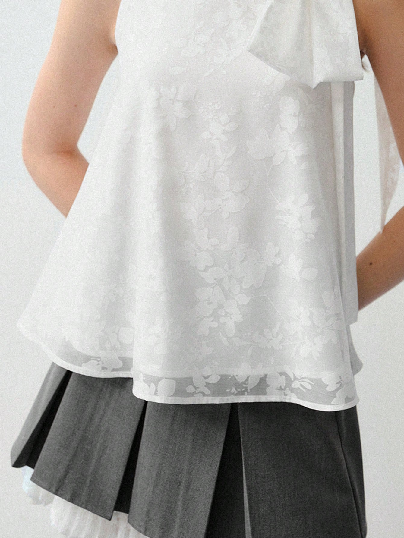 CM-TS113722 Women Elegant Seoul Style Stand Collar Bow Decor Sleeveless Blouse - White