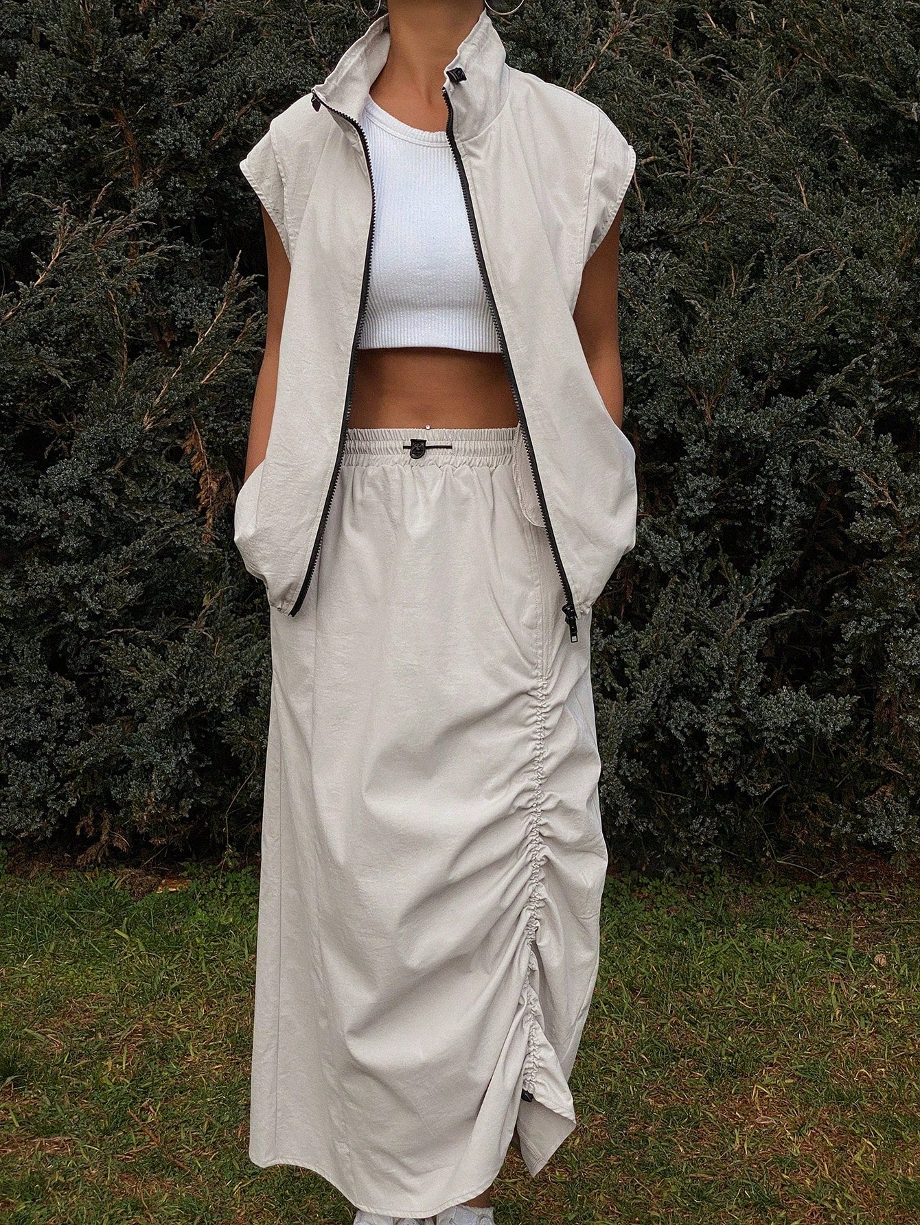 CM-SS953160 Women Casual Seoul Style Contrast Zip Sleeveless Jacket With Pleated Skirt - Set