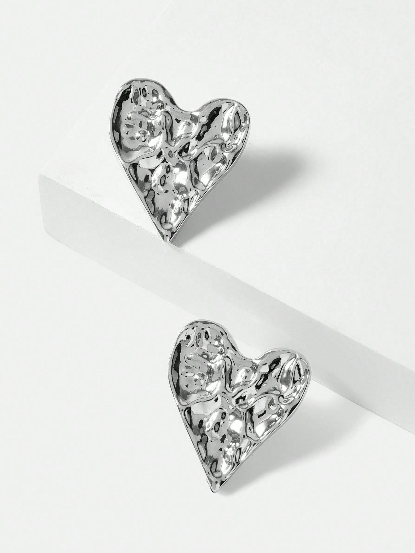CM-AXS629299 Women Trendy Seoul Style Heart-Textured Stud Earrings - Silver