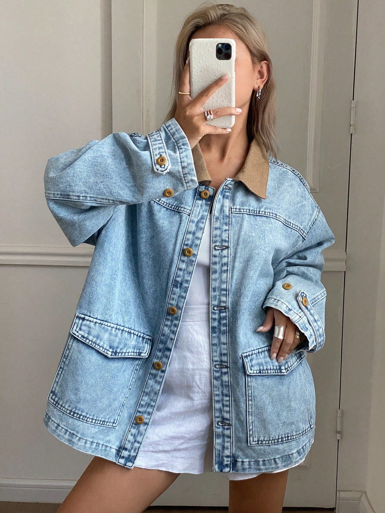 CM-CS047111 Women Casual Seoul Style Medium Wash Contrast Color Collar Necline Long Sleeve Denim Jacket