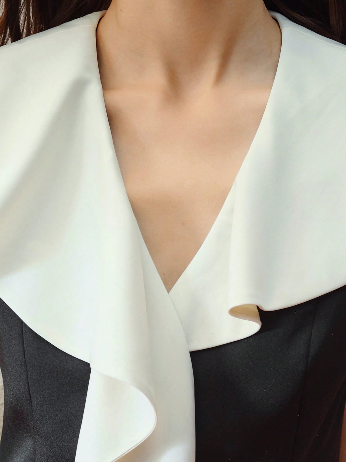 CM-TS256551 Women Elegant Seoul Style Contrast Ruffle Collar Sleeveless Blouse - Black