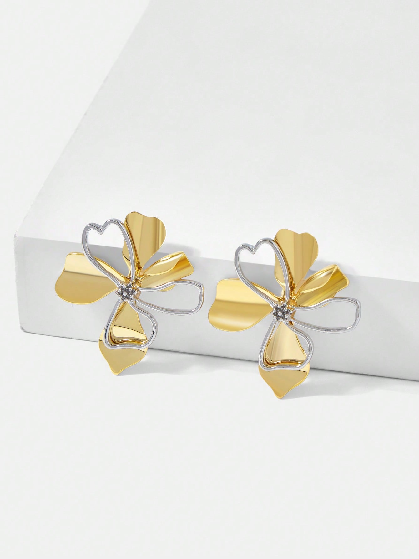 CM-AXS459479 Women Trendy Seoul Style 14K Two Tone Plated Floral Stud Earrings