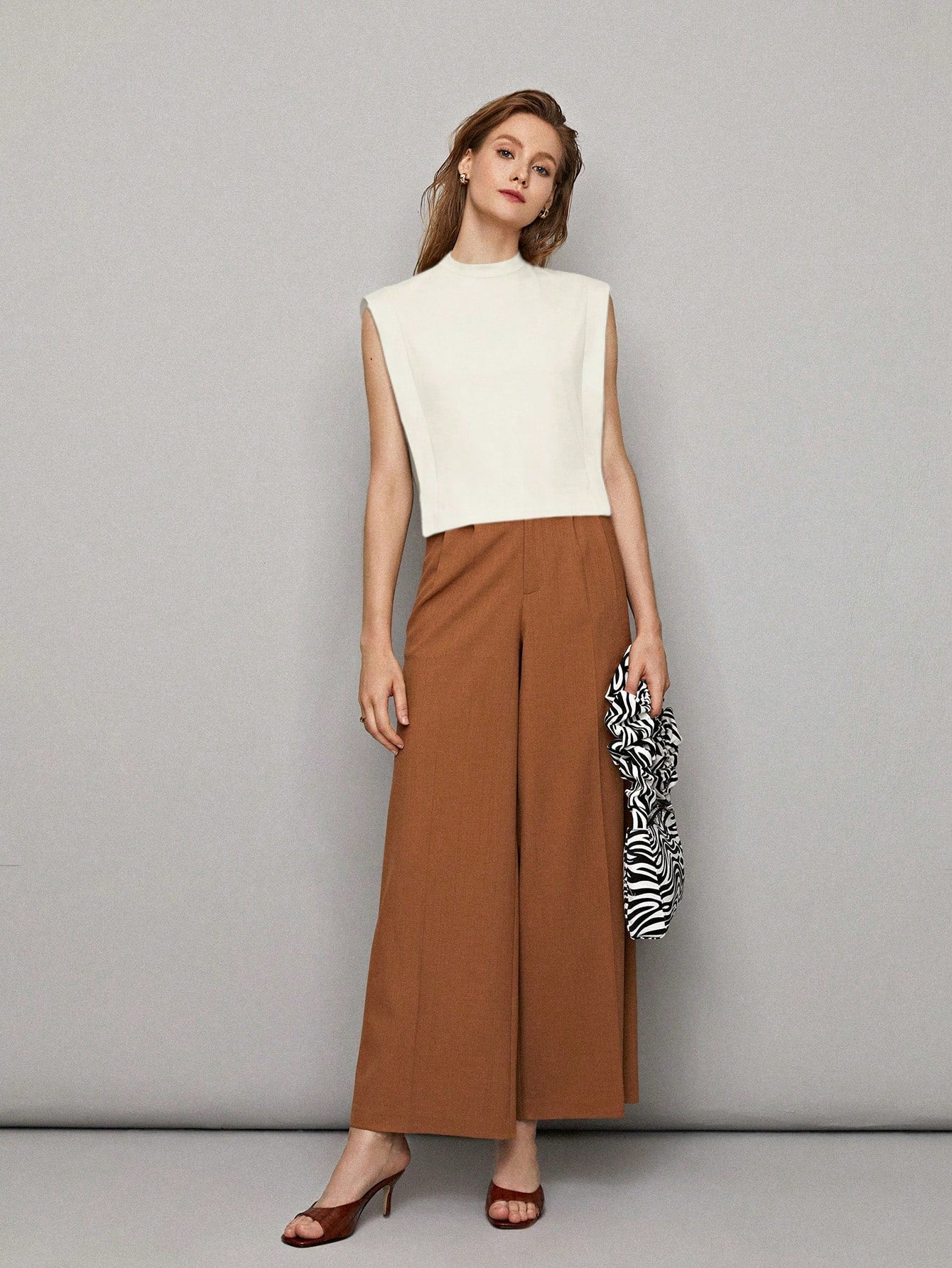 CM-TS071861 Women Casual Seoul Style Viscose Boxy Sleeveless Top - White