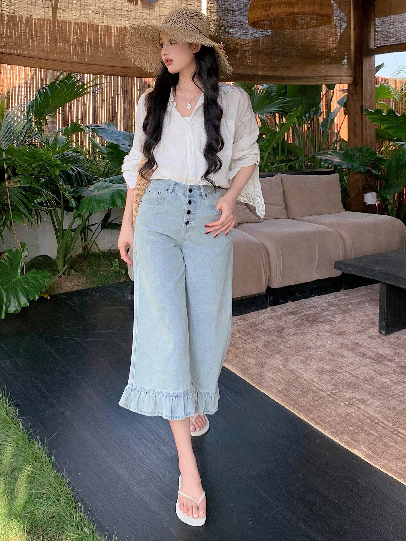 CM-BS071782 Women Casual Seoul Style Light Wash Loose Ruffled Patchwork Flared 3/4 Length Jeans