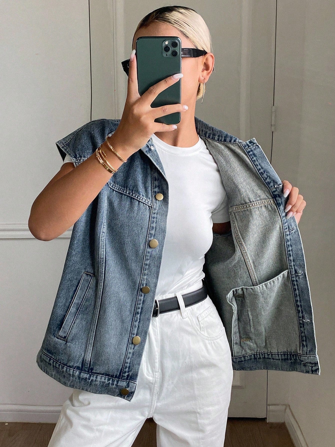 CM-CS084257 Women Casual Seoul Style Medium Wash Lapel Neckline Sleeveless Oversized Denim Vest