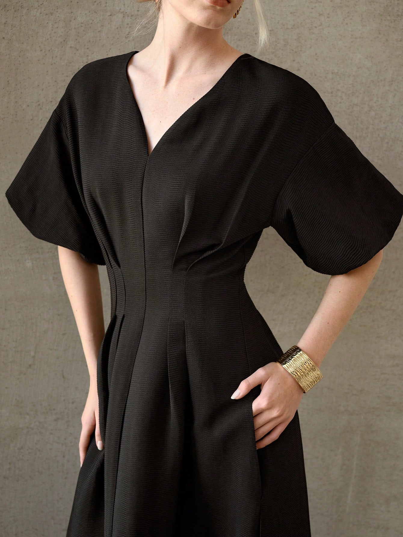 CM-DS093236 Women Elegant Seoul Style Sweetheart Neck Cimched Waist Lantern Sleeve A-Line Midi Dress - Black