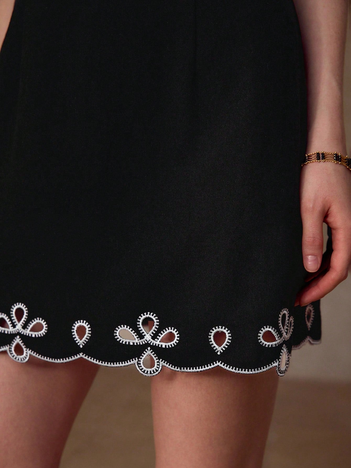 CM-DS711434 Women Elegant Seoul Style Round Neck Sleevless Linen Blend Embroidered Mini Dress - Black