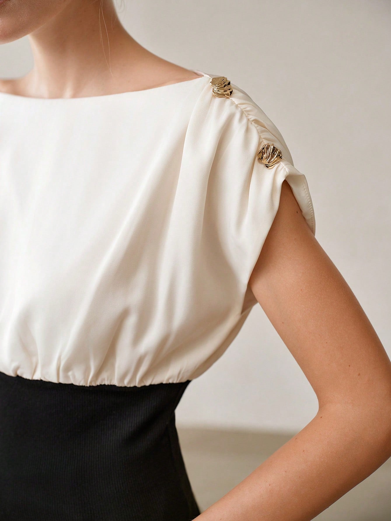 CM-TS747420 Women Casual Seoul Style Boat Neck Sleeveless Colorblock Pullover Waist-Cinched Top