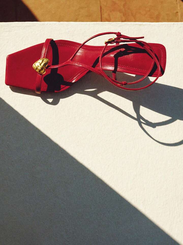CM-SHS019322 Women Trendy Seoul Style Strappy Heart Metal Decor Lacquered Leather Heel Sandals - Red
