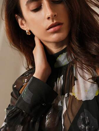 CM-TS659050 Women Elegant Seoul Style Stand Collar Printed Hollow Out Long Sleeve Top