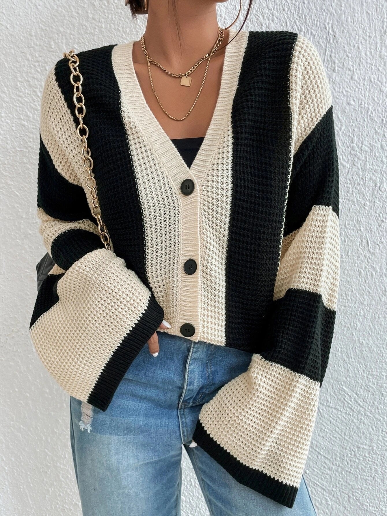 CM-CS242450 Women Casual Seoul Style Two Tone Trumpet Sleeve Single Breasted Cardigan