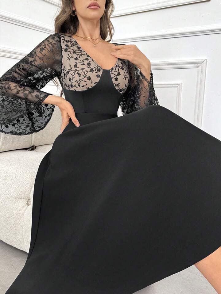 CM-DS445540 Women Elegant Seoul Style Lace Patchwork Round Neck Long Sleeve Slim Fit Dress