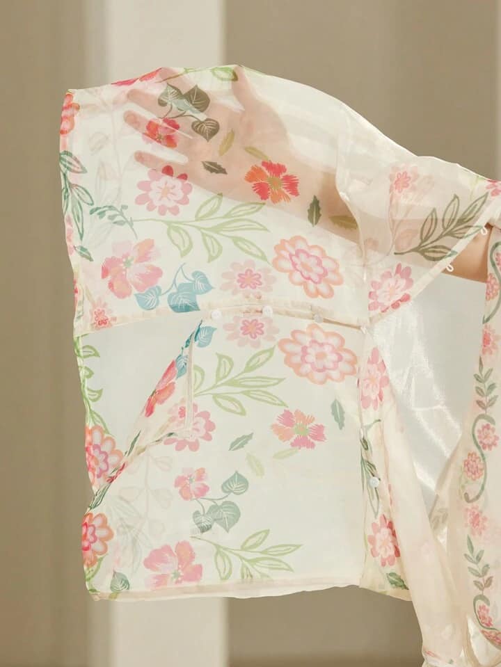 CM-TS033712 Women Trendy Bohemian Style V-Neck Floral Organza Puff Sleeve Buttoned Shirt