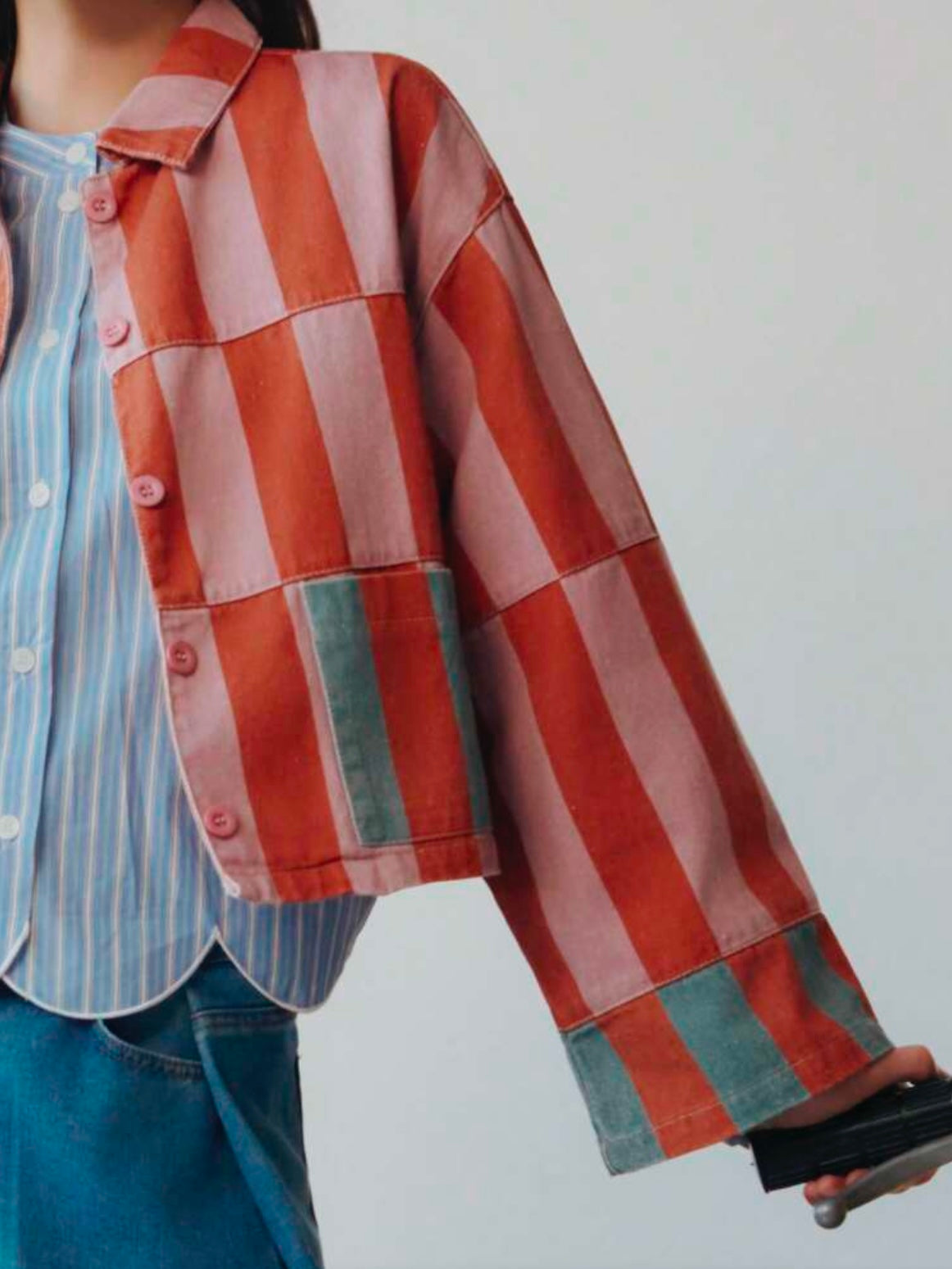 CM-CS909952 Women Elegant Seoul Style Collar Neckline Long Sleeve Striped Cropped Jacket