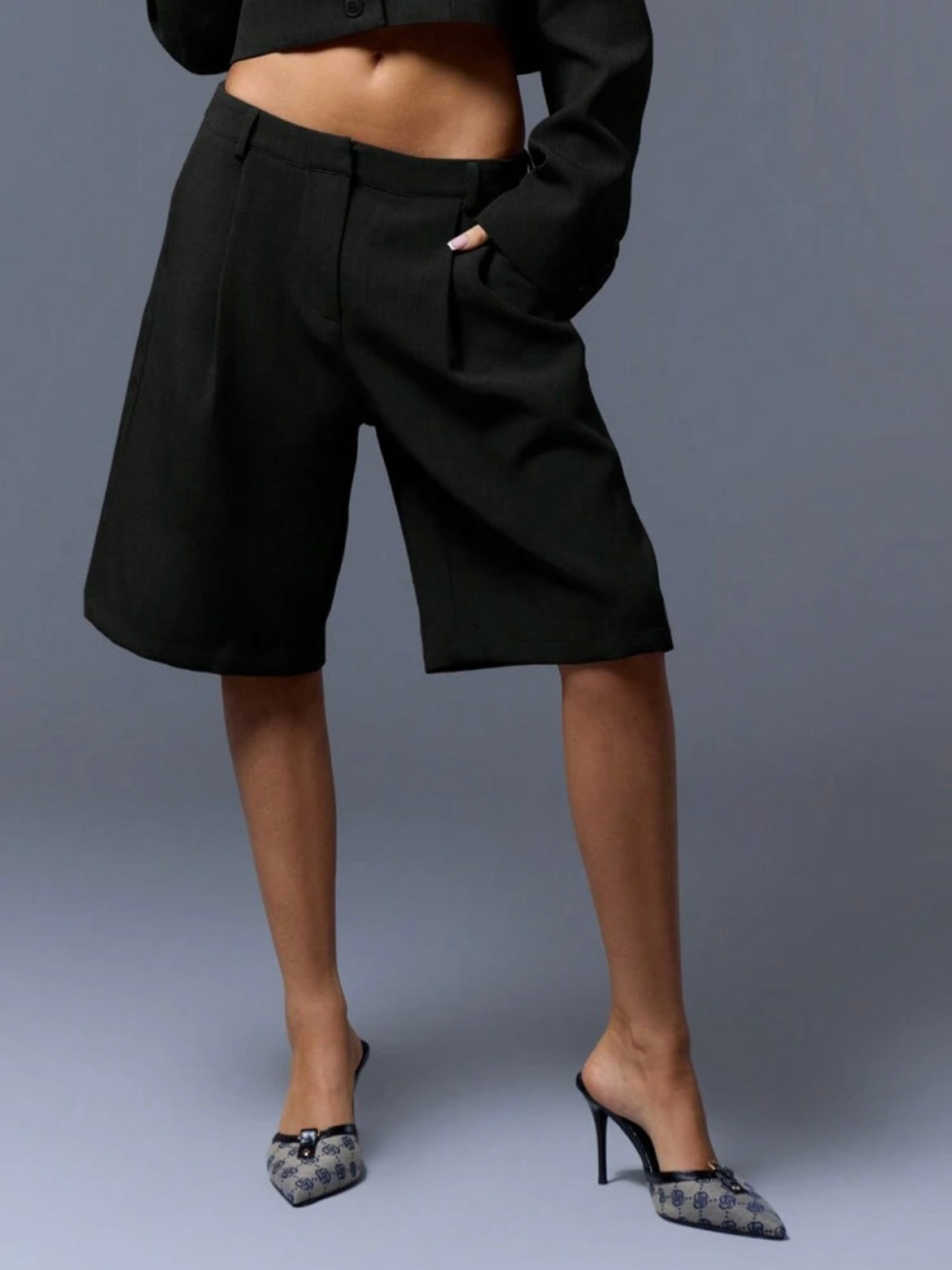 CM-BS843714 Women Casual Seoul Style Tailored Low Waist Bermuda