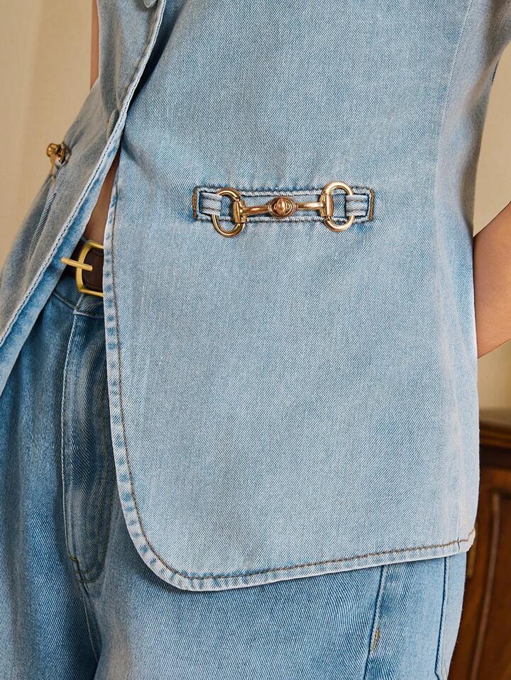 CM-TS323626 Women Casual Seoul Style Light Wash Round Neck Sleeveless Metal Button Decor Denim Top