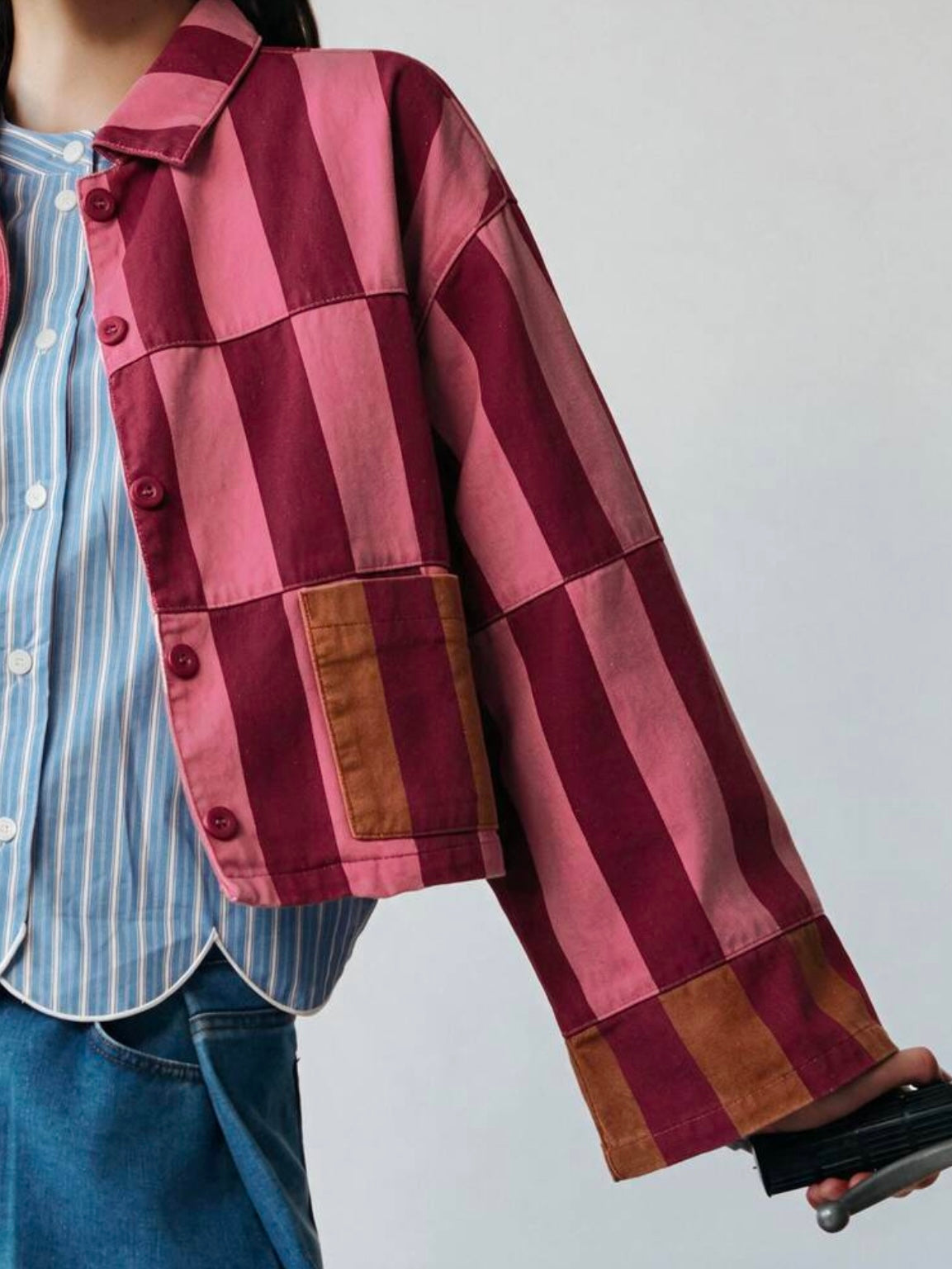 CM-CS518142 Women Elegant Seoul Style Collar Neckline Long Sleeve Striped Cropped Jacket