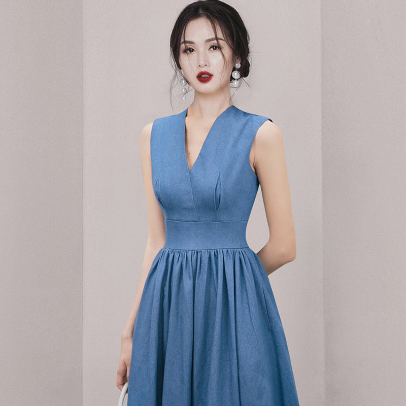 CM-DY076048 Women Elegant European Style V-Neck Sleeveless Long Dress - Blue