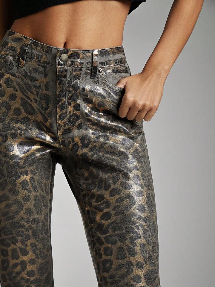 CM-BS981559 Women Casual Seoul Style Leopard Print Pocket Flared Extra Long Denim Jeans