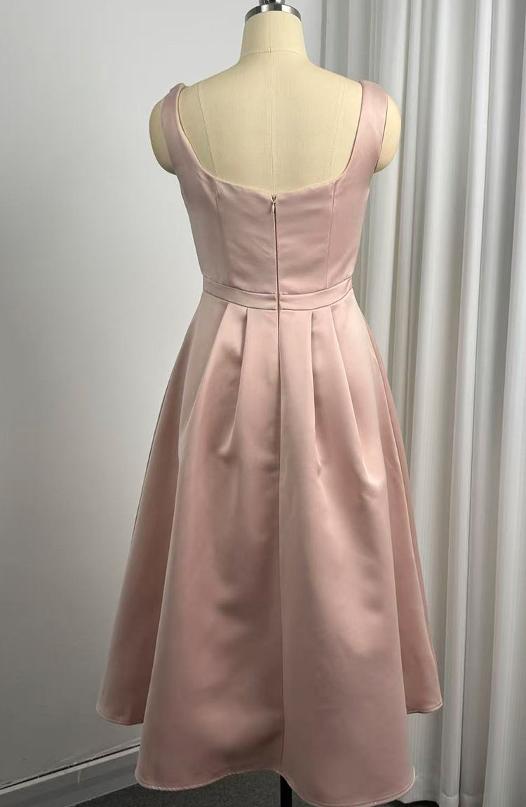 CM-DY058100 Women Elegant European Style Square Collar Sleeveless Pinched Waist Mid-Length Dress - Pink