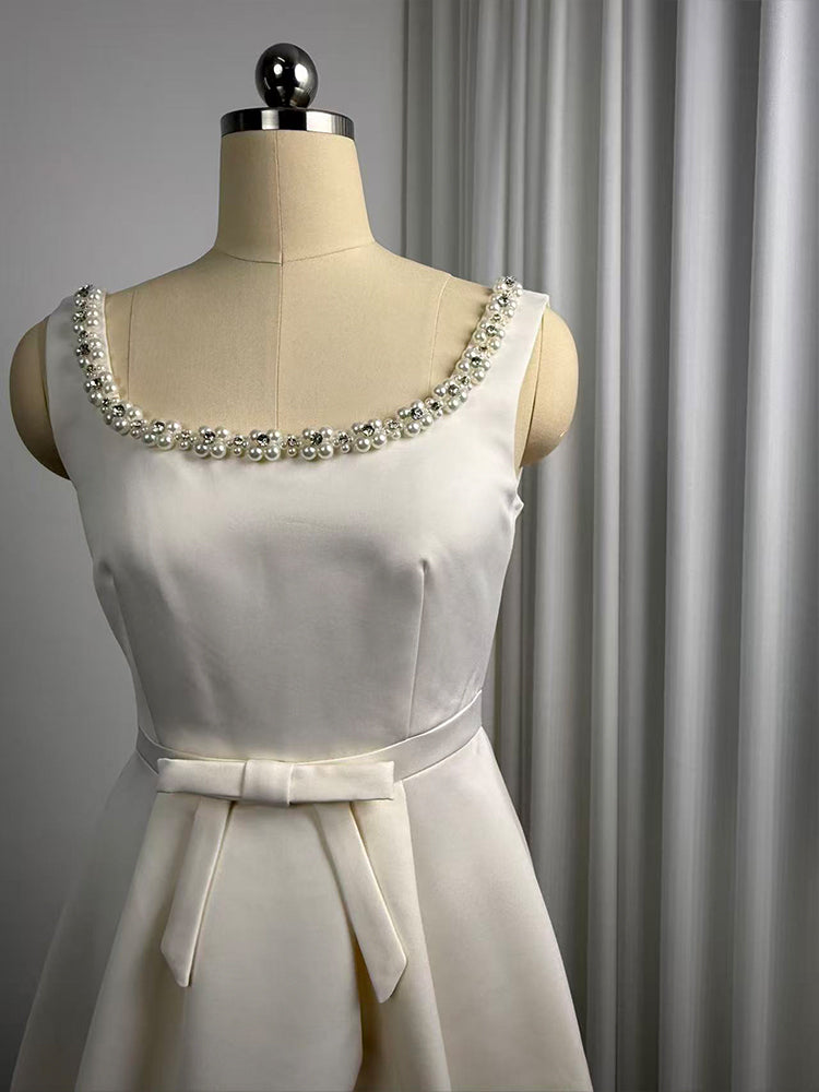 CM-DY058101 Women Elegant European Style Square Collar Sleeveless Pinched Waist Mid-Length Dress - Apricot