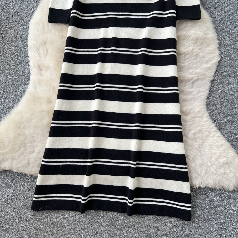 CM-DY064049 Women Elegant European Style Striped V-Neck Long Sleeve Pinched Waist Dress