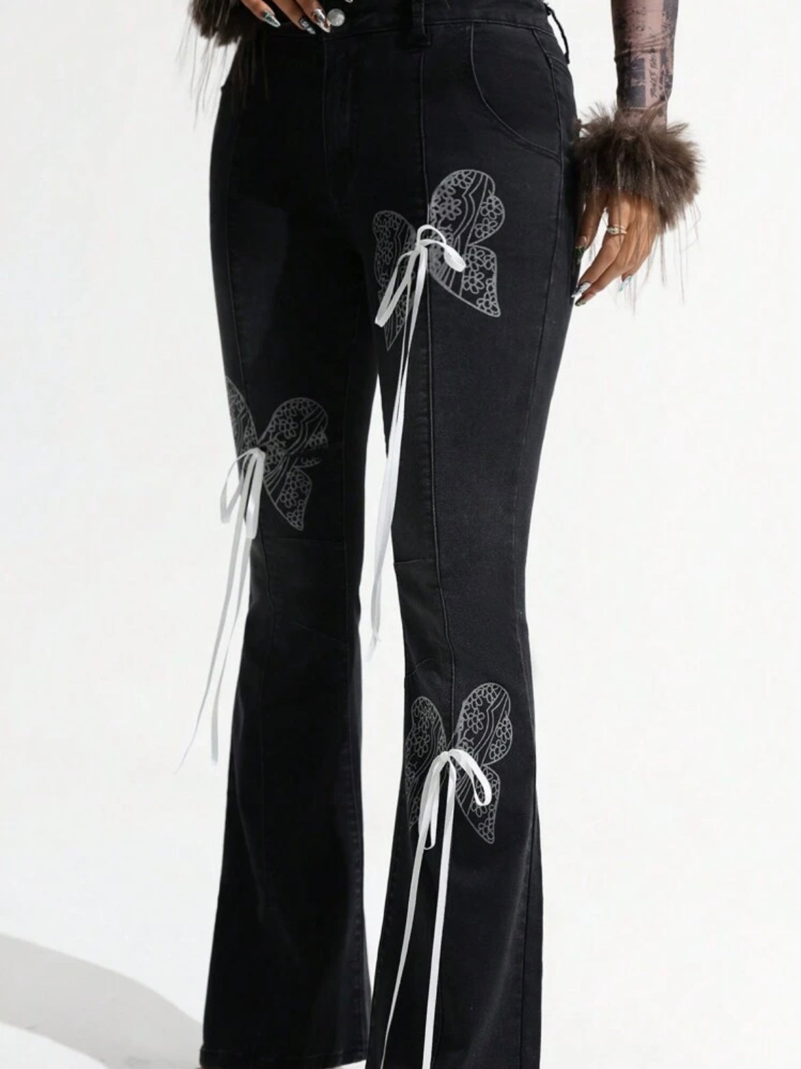 CM-BS915274 Women Casual Seoul Style Butterfly Print And Bow Decor Bell Bottoms Jeans - Black