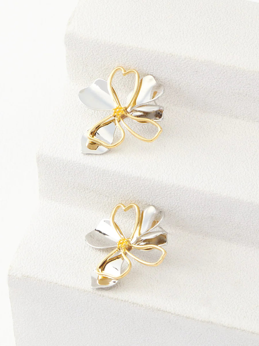 CM-AXS534808 Women Trendy Seoul Style Premium Floral Stud Earrings