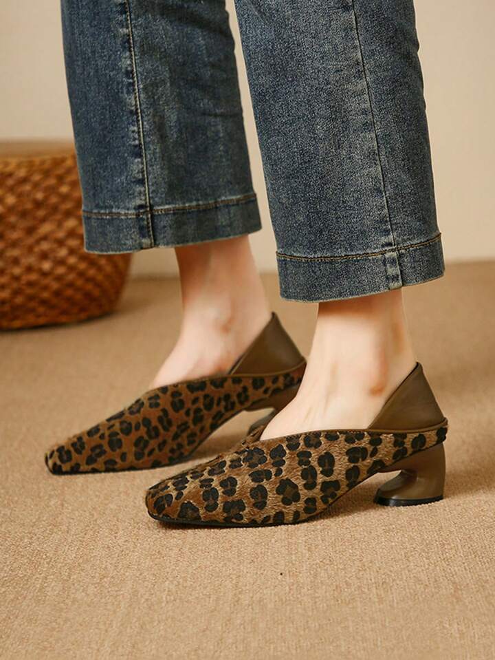 CM-SHS683332 Women Trendy Seoul Style Leopard Print V-Cut Square Toe Chunky Heel Pumps - Brown