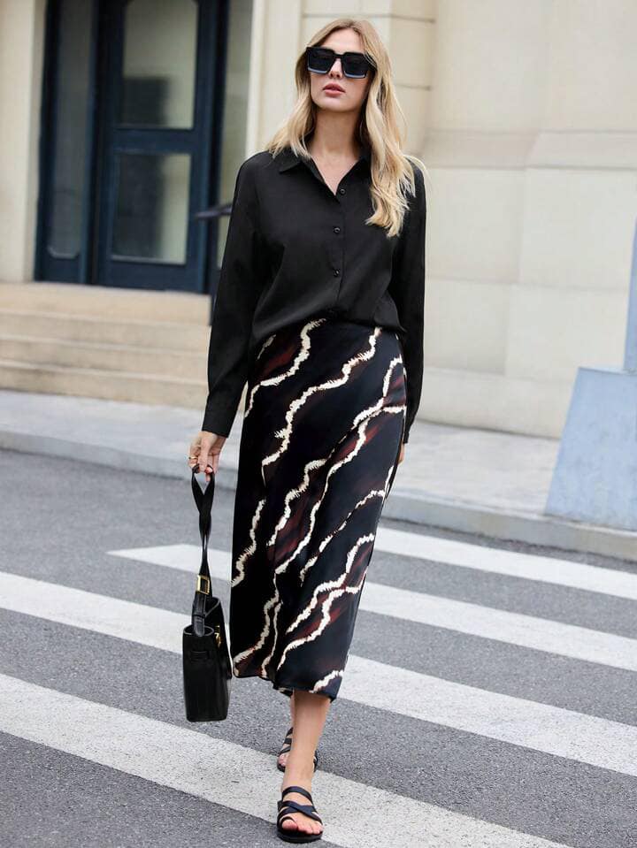 CM-BS431117 Women Casual Seoul Style Printed High Waist Midi Skirt - Black