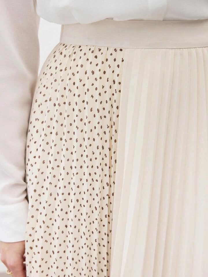 CM-BS861694 Women Elegant Seoul Style High Waist Patchwork Pleated Midi Skirt - Apricot