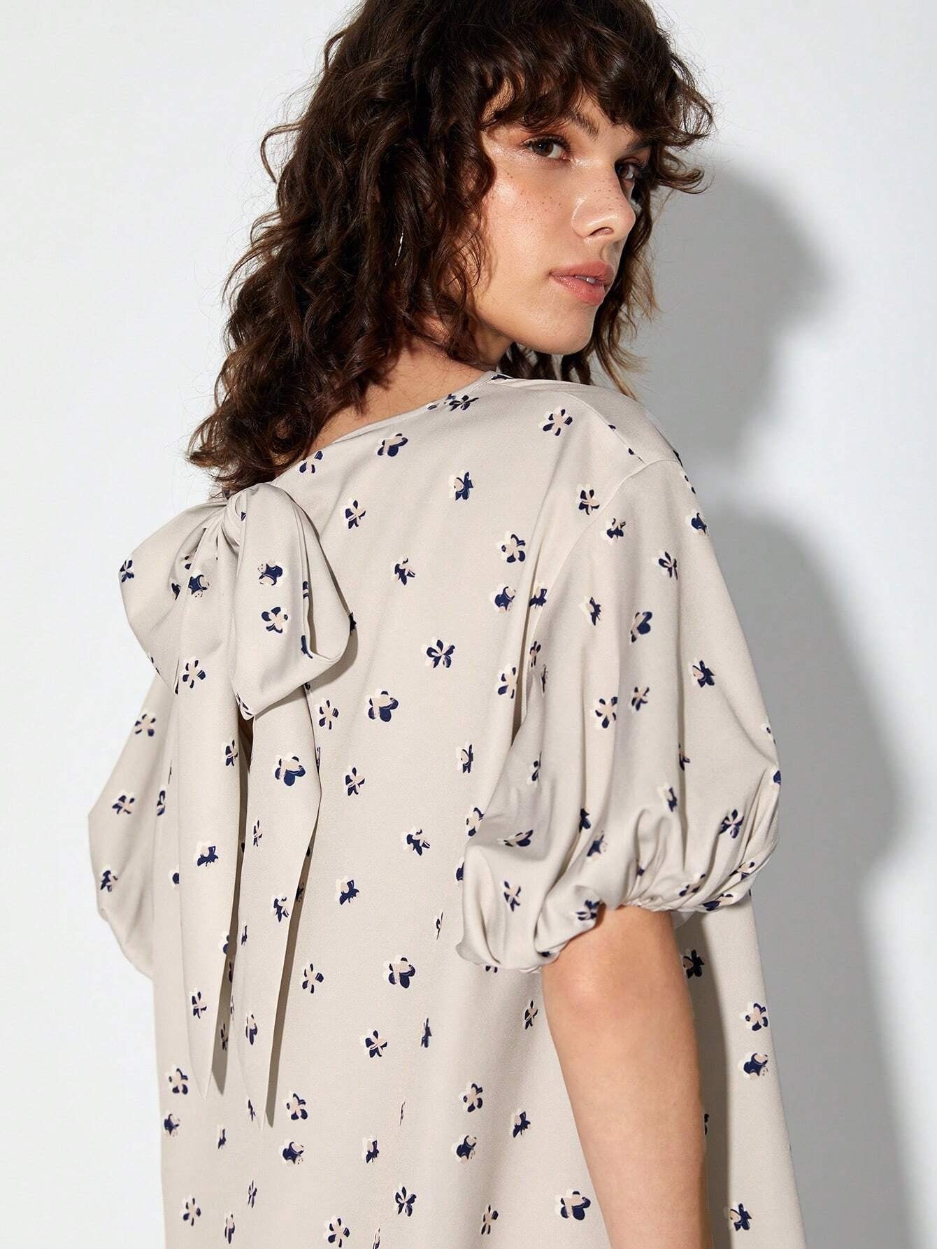 CM-DS442495 Women Casual Seoul Style Tie Back Allover Print Puff Sleeve Dress
