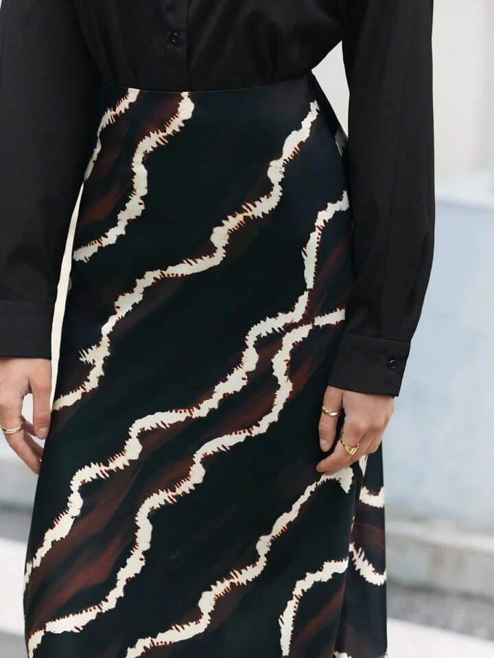 CM-BS431117 Women Casual Seoul Style Printed High Waist Midi Skirt - Black