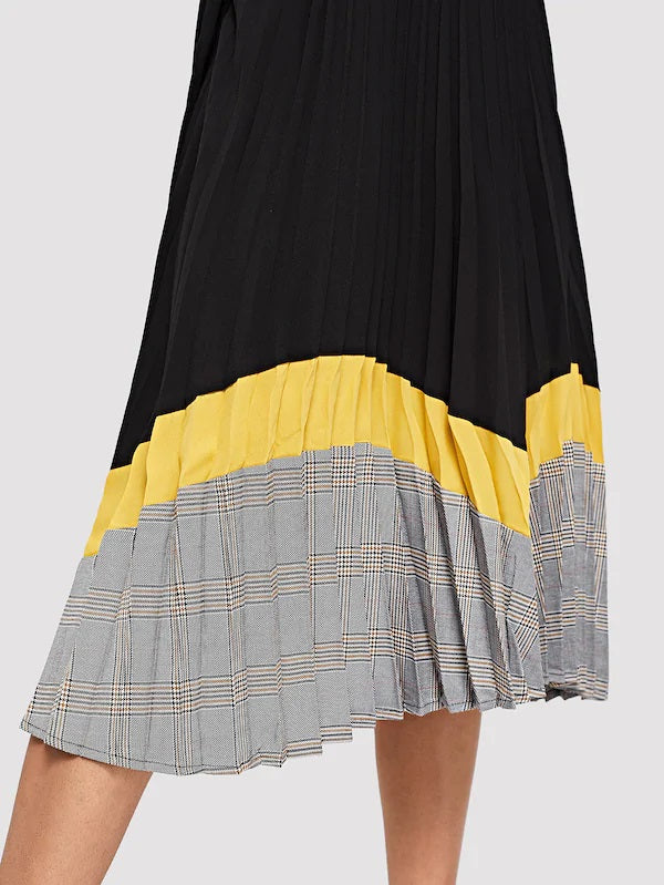 CM-BS217701 Women Elegant Seoul Style Color-Block Mid Waist Pleated Skirt - Black