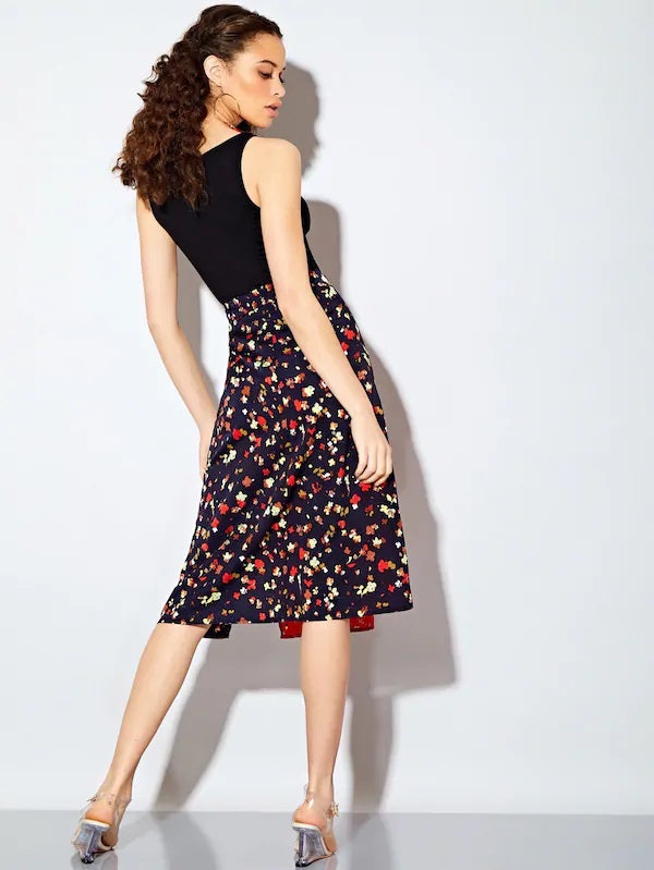 CM-BS520925 Women Trendy Seoul Style Floral Print Button Detail Two Tone Split Skirt