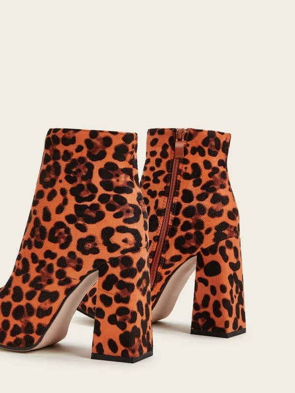 CM-SHS111916 Women Elegant Seoul Style Point Toe Leopard Chunky Heeled Boots