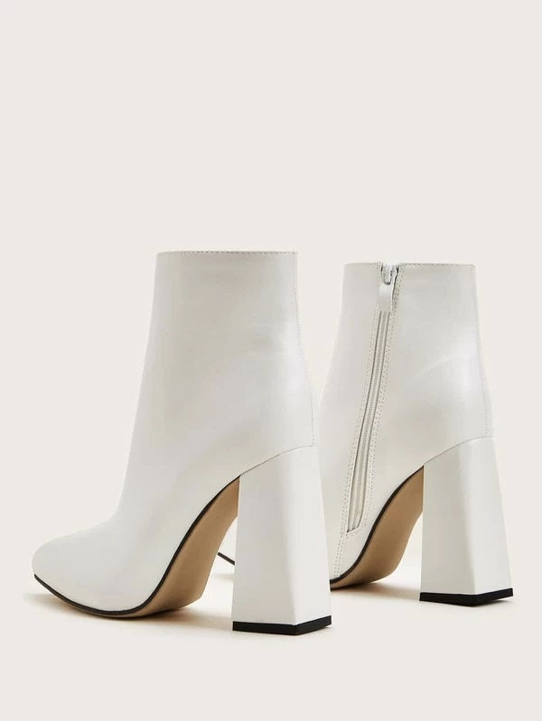 CM-SHS114684 Women Trendy Seoul Style Side Zip Point Toe Chunky Boots - White