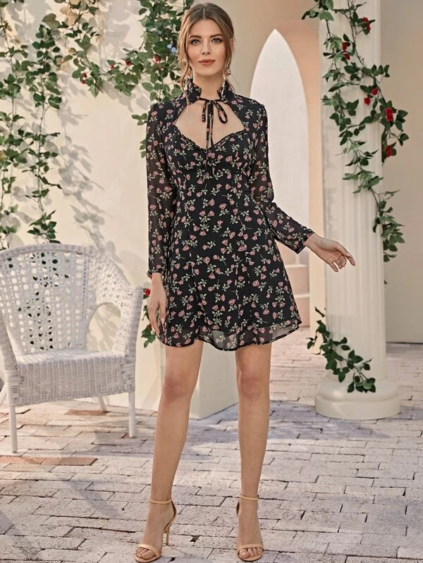 CM-DS116863 Women Trendy Seoul Style Sweetheart Neck Knot Floral A-Line Dress - Black