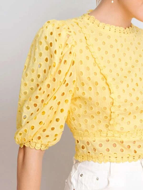 CM-TS521398 Women Casual Seoul Style Guipure Lace Trim Puff Sleeve Schiffy Crop Top