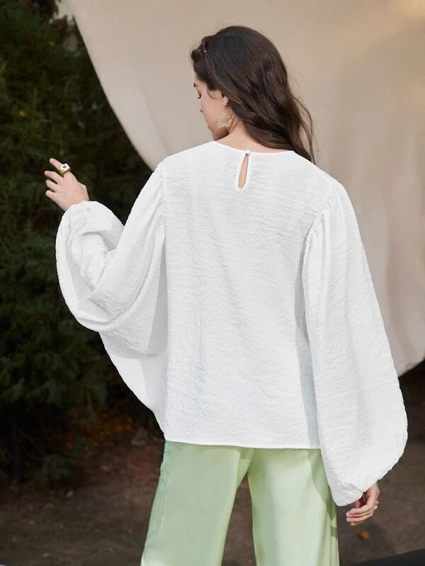 CM-TS422622 Women Trendy Bohemian Style Keyhole Back Lantern Sleeve Top - White