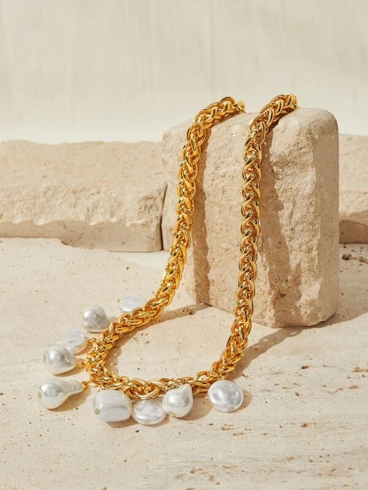 CM-AXS118123 Women Trendy Seoul Style Faux Pearl Pendant Chain Necklace