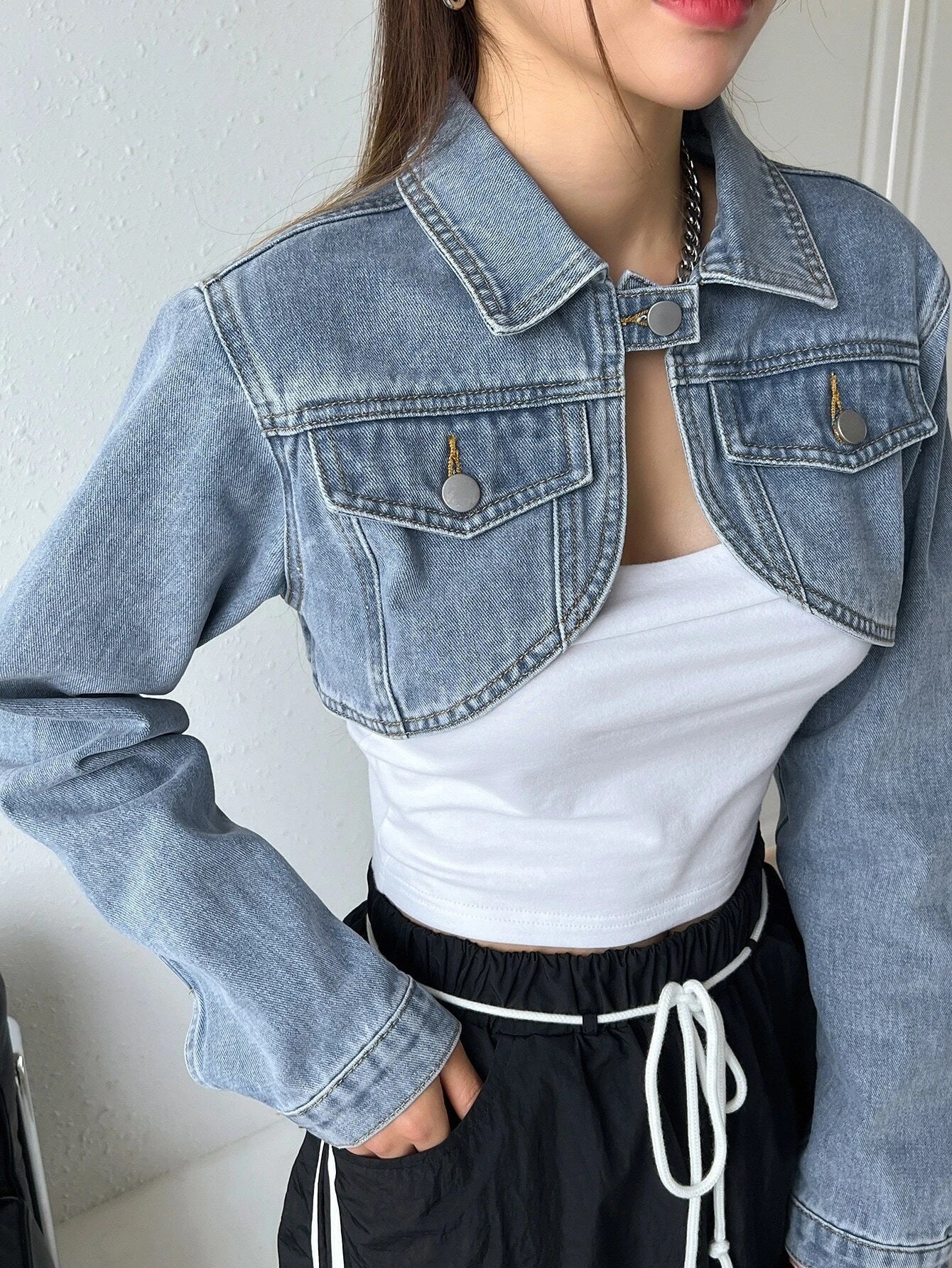 CM-CS932444 Women Preppy Seoul Style Light Wash Asymmetrical Hem Crop Denim Jacket