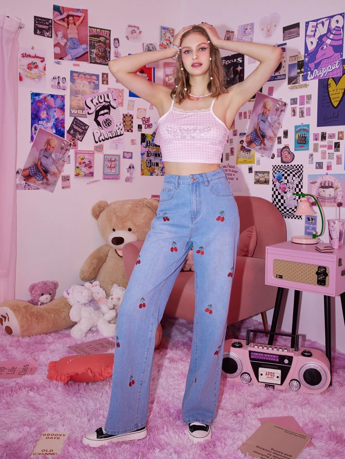 CM-BS634291 Women Elegant Seoul Style Sweetness Cherry Embroidery Jeans