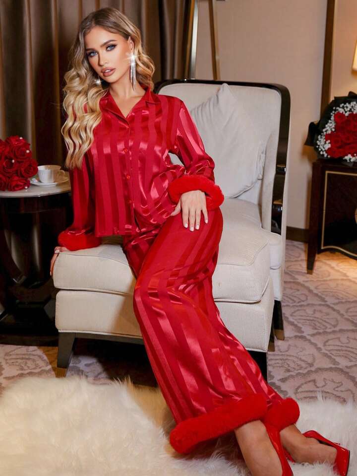 CM-LS845048 Women Trendy Seoul Style Feather Jacquard Stripe Pattern Satin Pajama Set - Burgundy