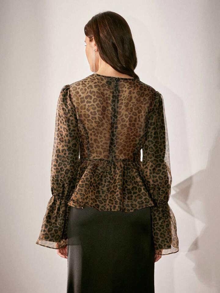 CM-TS024407 Women Elegant Seoul Style Round Neck Cinched Waist Leopard Print Chiffon Blouse