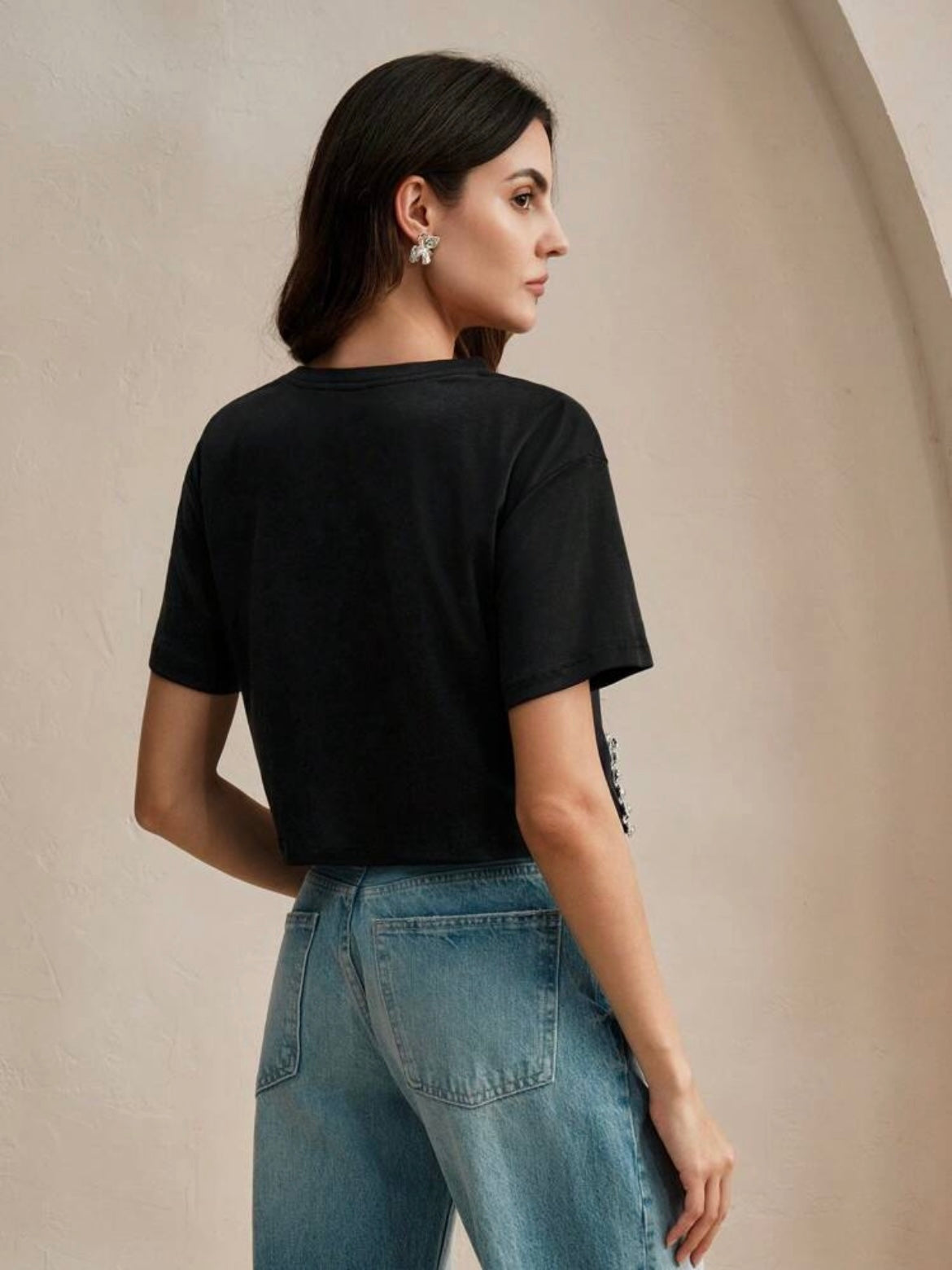 CM-TS937179 Women Elegant Seoul Style Round Neck Short Sleeve Diamond Decoration T-Shirt - Black