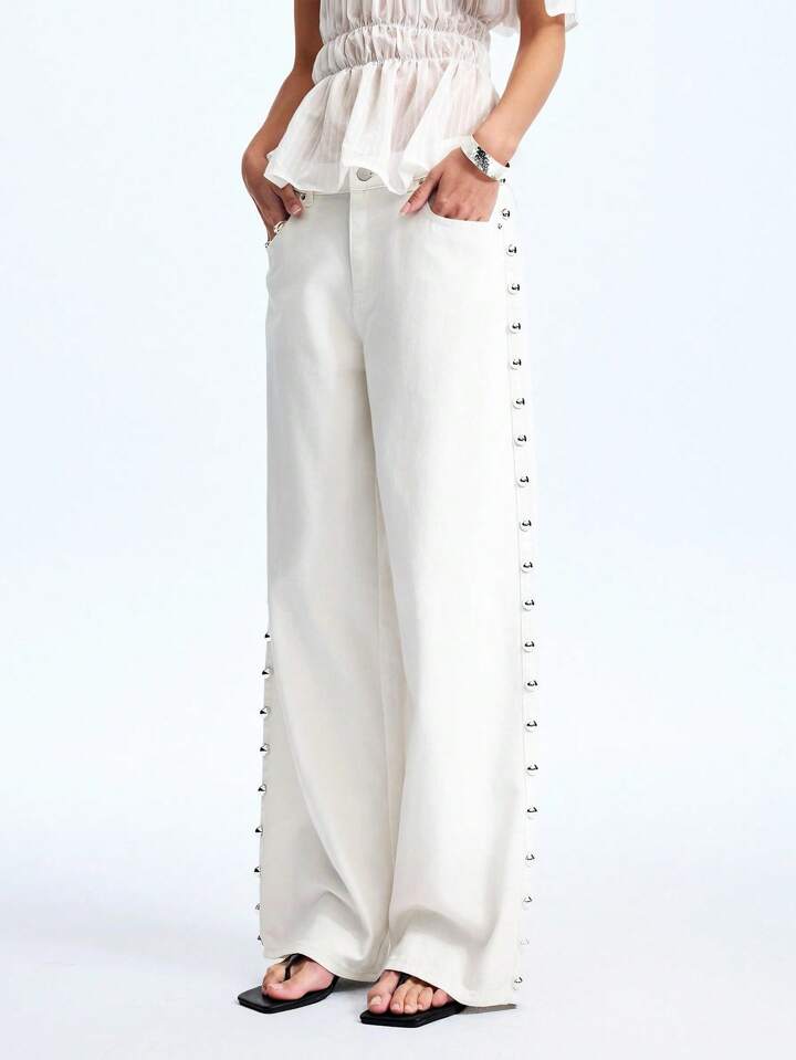 CM-BS362611 Women Casual Seoul Style Low Waist Metal Decoration Denim Trousers - White